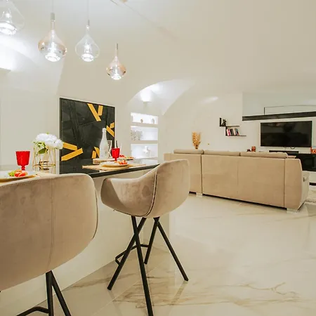 Dolce Luxury * Νάπολη